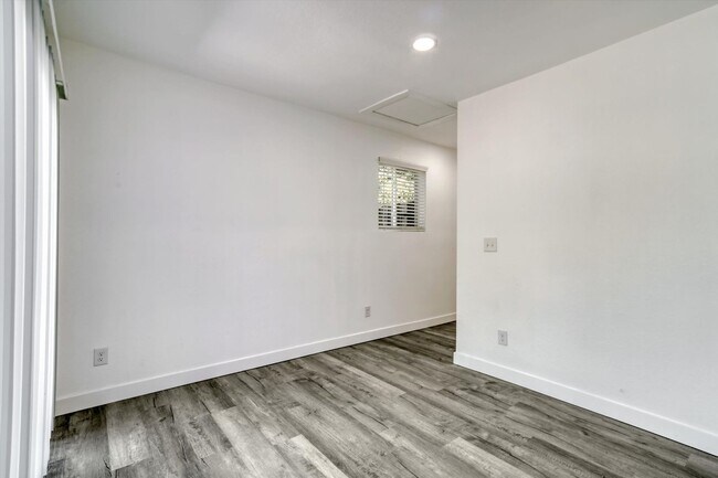 Building Photo - Charming Olde Town Arvada Home!