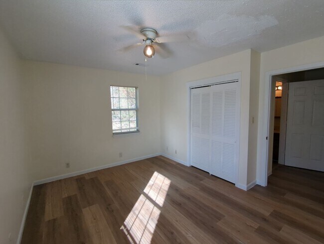 Building Photo - 69 Summerfield Rd