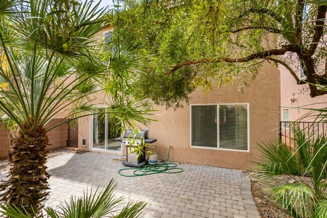 Building Photo - 4586 W Camero Ave