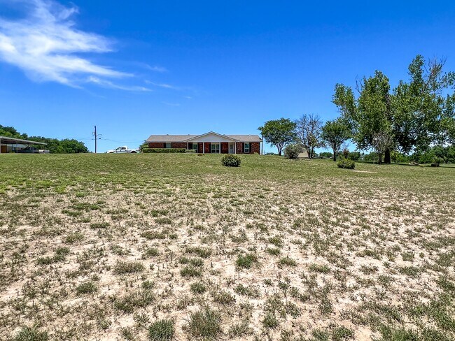 Building Photo - 986 Lone Star Dr