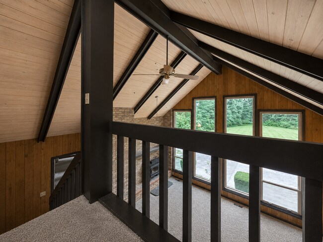 Building Photo - Private Arlington Retreat