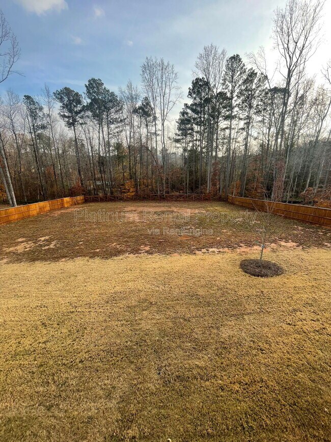 Building Photo - 8225 Crooked Crk Dr