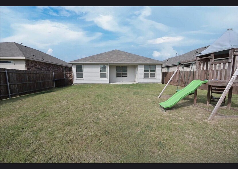 Building Photo - 8621 Angel Gardens Dr
