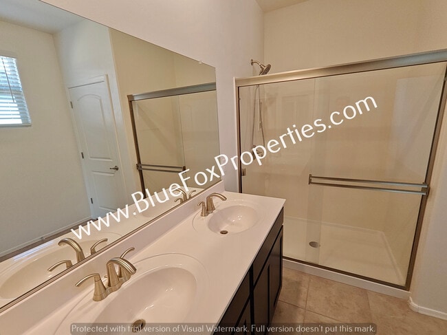 Building Photo - 7860 N Scholes Ave