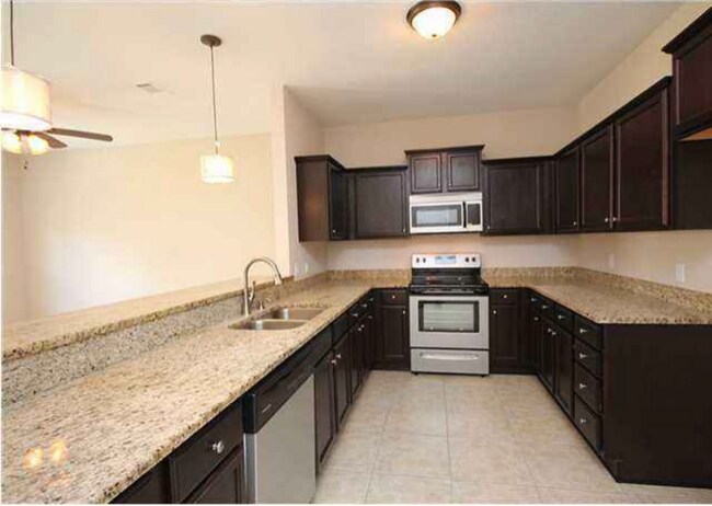 Building Photo - 992 Leigh Ann Ln