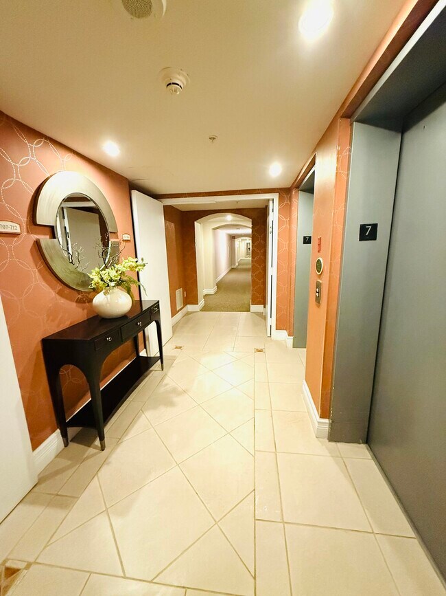 Building Photo - 651 Okeechobee Blvd