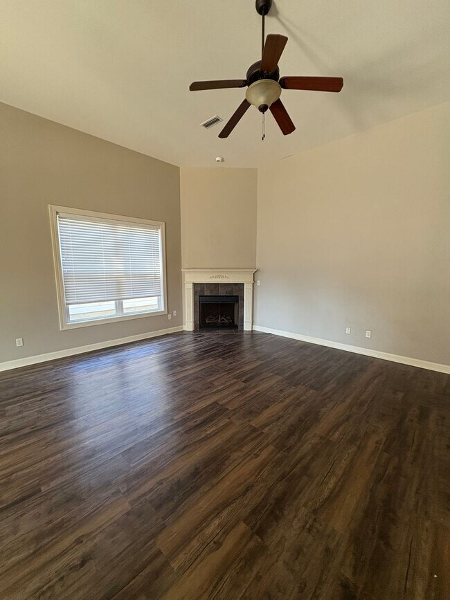 Building Photo - 540 Orchard Cir