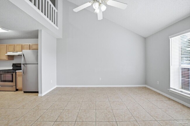 Building Photo - 3212 Fernwood Dr