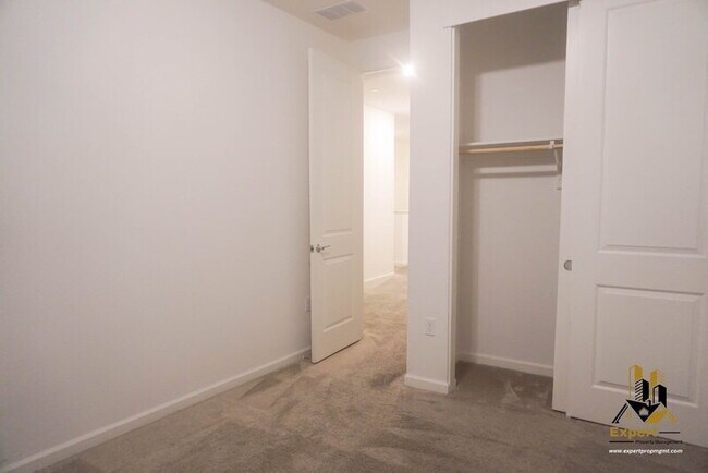 Building Photo - 2939 Limoges Walk