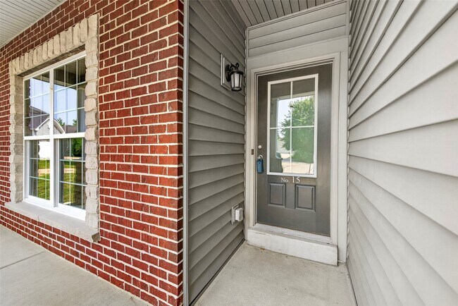 Building Photo - 15 Country Trail Ct