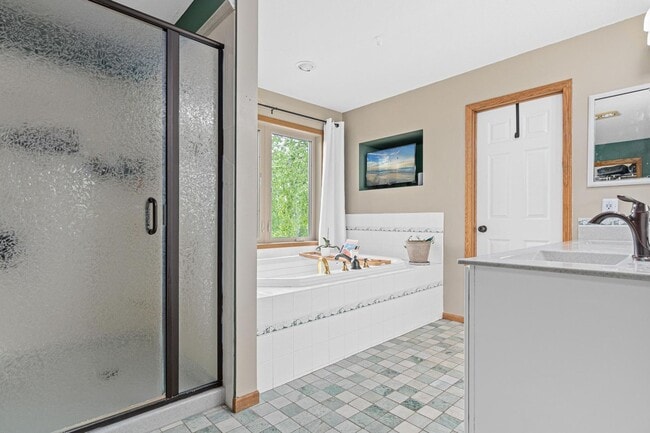 Building Photo - Luxury 4-Bed Retreat with In-Ground Pool & 3-Car Garage