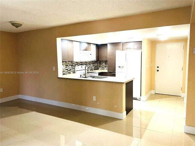 Building Photo - 3601 SW 117th Ave