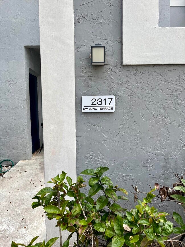 Building Photo - 2317 SW 82nd Terrace