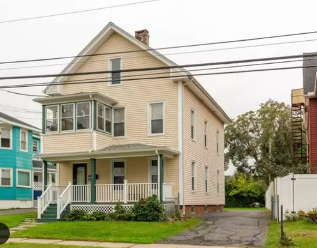 Building Photo - 47 Sherman Ave