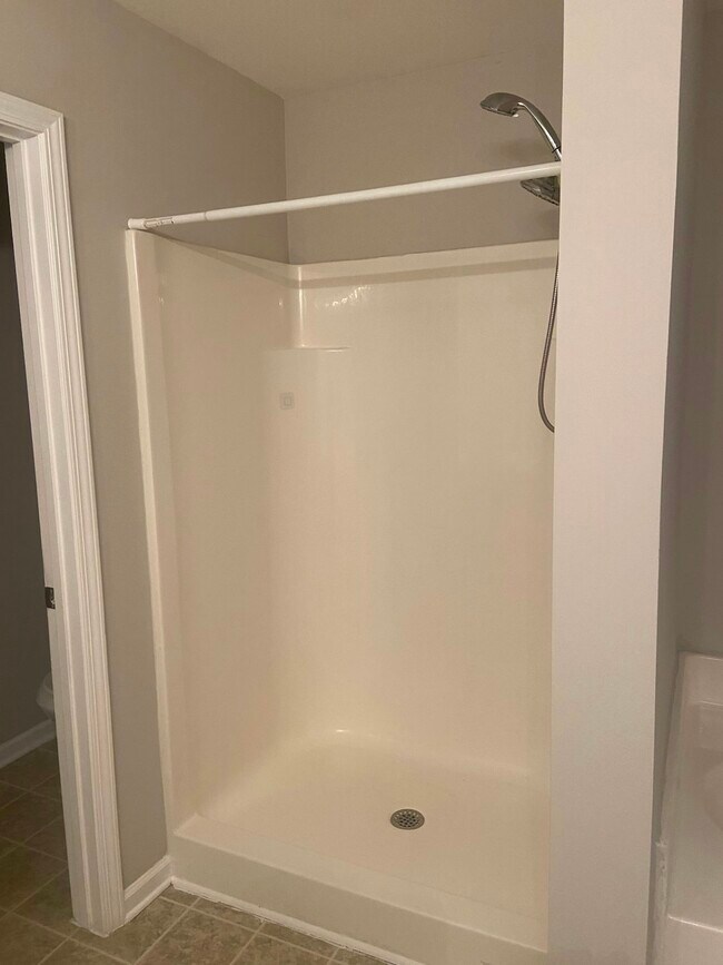 Building Photo - 7092 Walton Hl