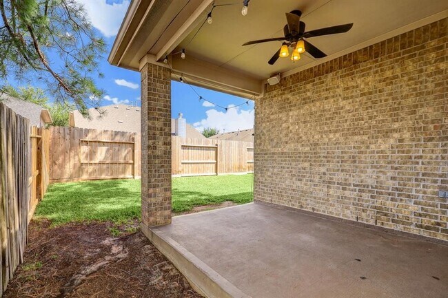 Building Photo - 13926 Roanoke Falls Dr