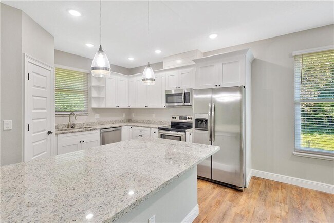 Building Photo - 1604 Rowland Dr