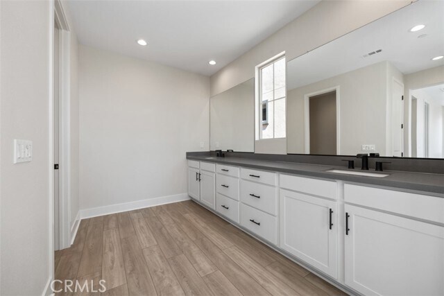 Building Photo - 9355 Astor