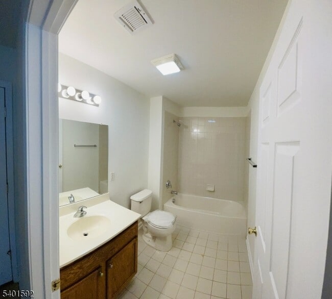 Building Photo - 358 Rector St