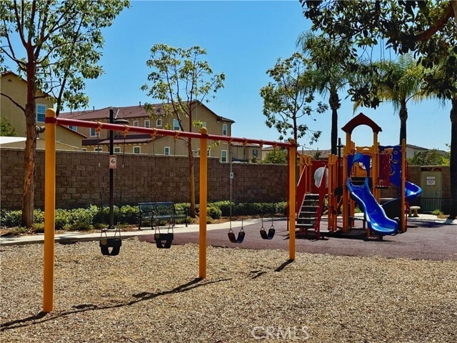 Building Photo - 10522 Poinsettia Ln