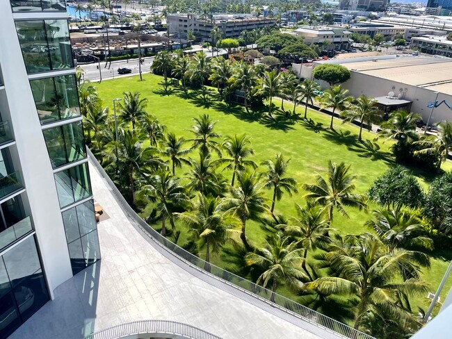 Building Photo - 1000 Auahi St