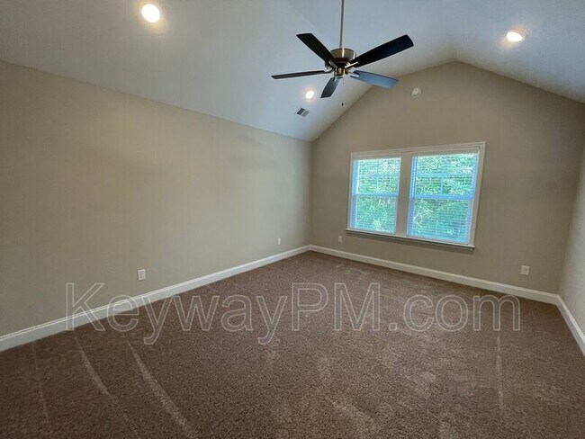 Building Photo - 3035 Venetian Dr