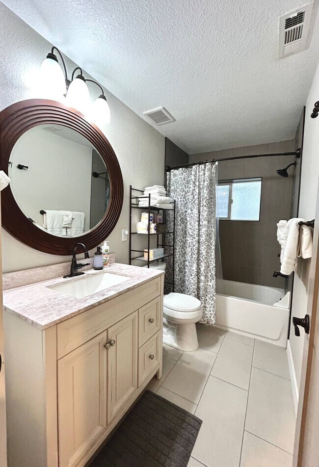 clean and crisp - 2925 Newton St