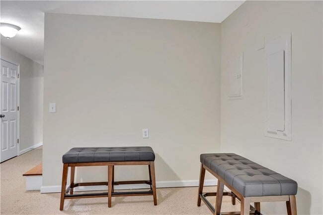 Building Photo - 3442 Skyland Dr