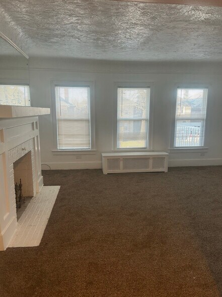 Building Photo - 1929 Calvert Ave