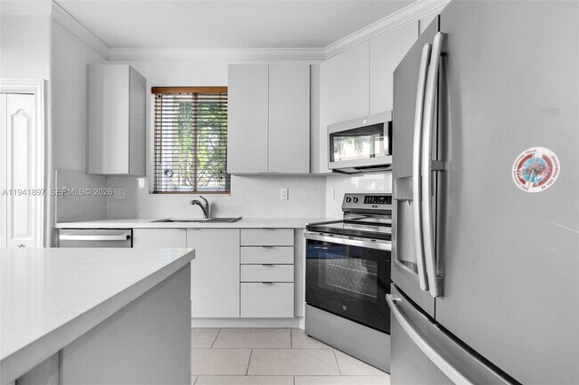 Building Photo - 5505 NW 112th Path