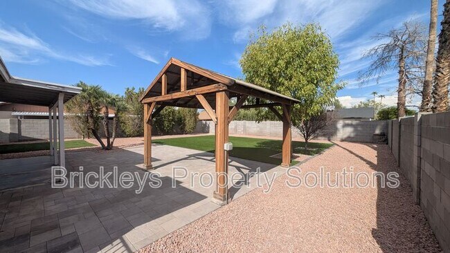 Building Photo - 2029 S Nina Cir