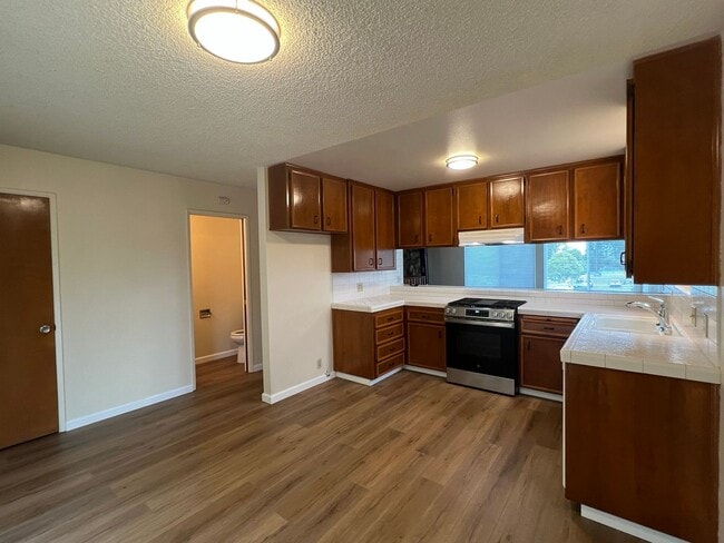 Building Photo - 375 Los Osos Valley Rd