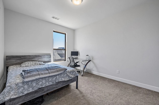 Building Photo - 3009 Pedigree Ct