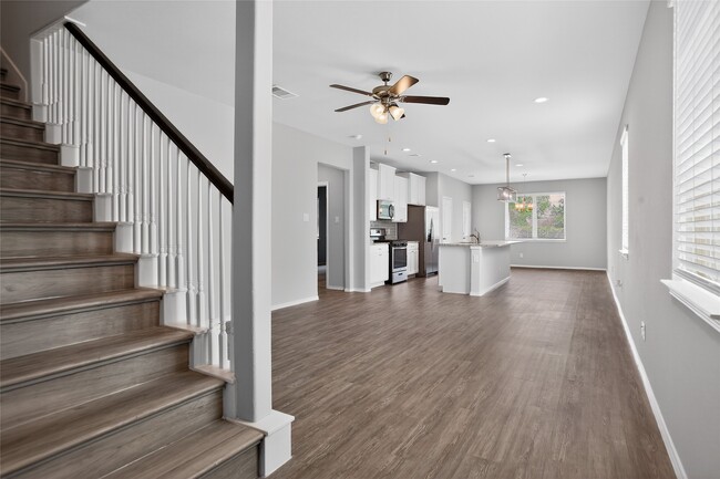 Building Photo - 16817 Pink Wintergreen Dr