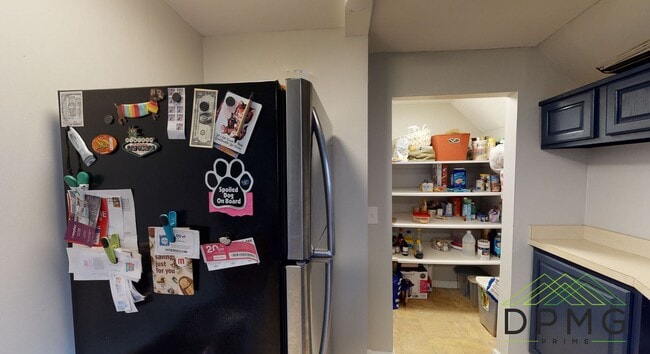 Building Photo - 132 S Clemens Ave