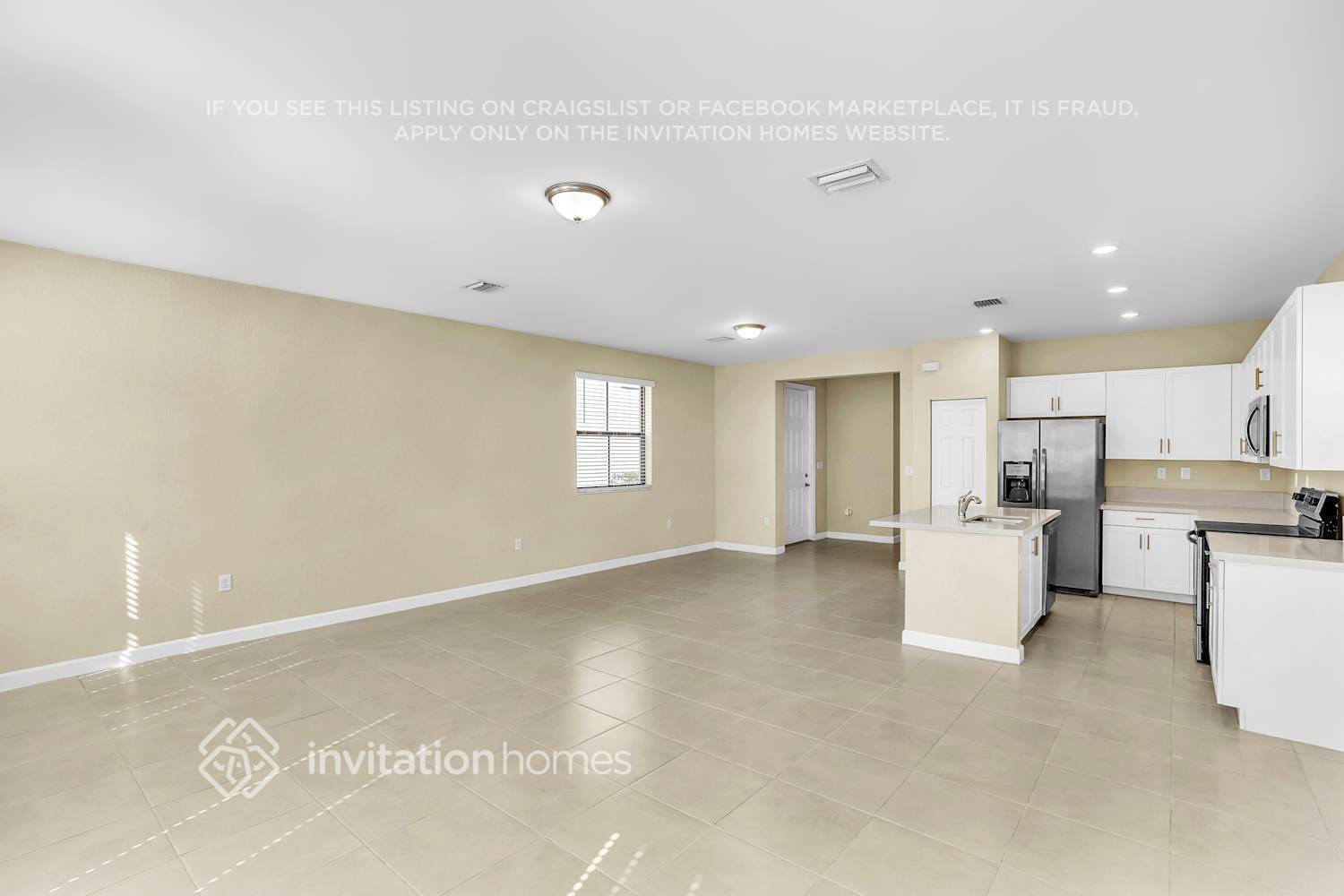 Building Photo - 3424 W 110th St