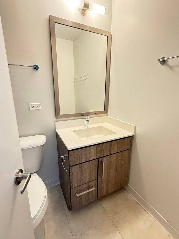 Building Photo - 1511 S Laflin St