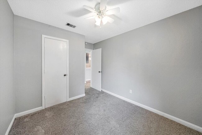 Building Photo - 16906 Pocono Dr