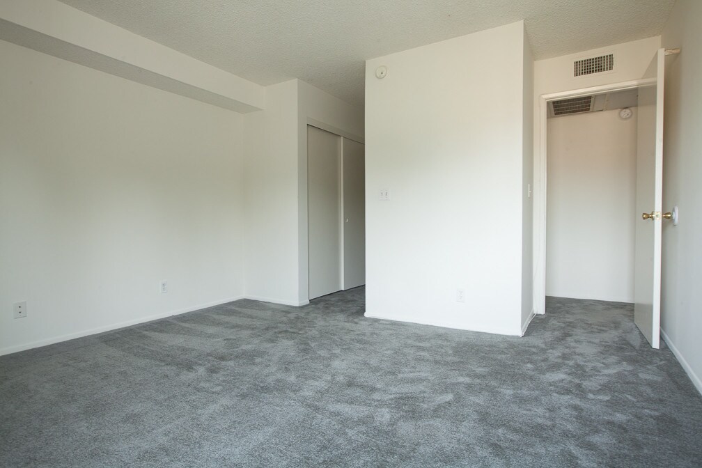 Building Photo - 601 Westholme Ave