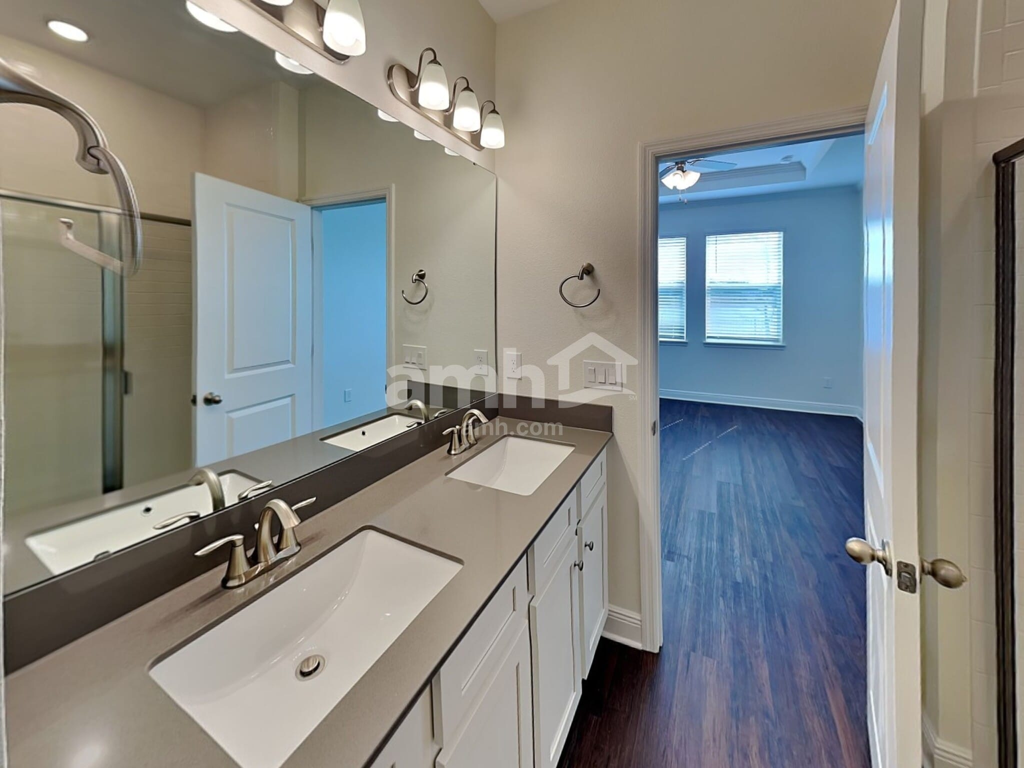 Building Photo - 1289 Sky Lks Dr