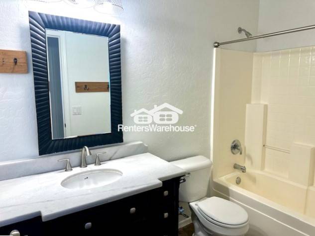 Building Photo - Charming 4BD/2BA Home for Rent in Goodyear
