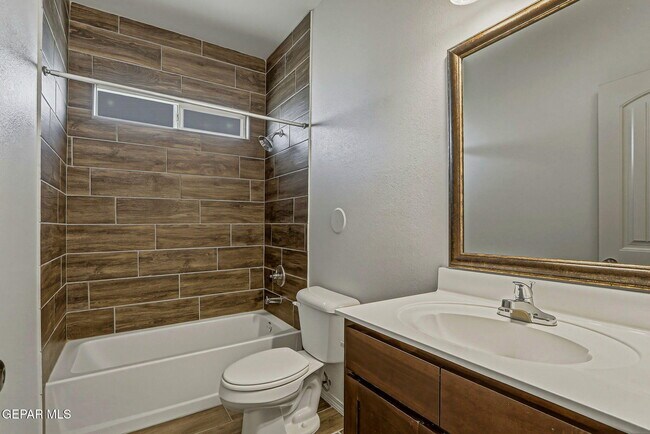 Building Photo - 14620 Carlo Alvarado Dr