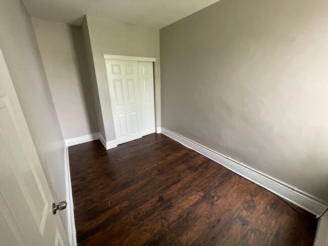 Building Photo - Charming 2-Bedroom Home with Rooftop Space – Available Now in North Philadelphia!