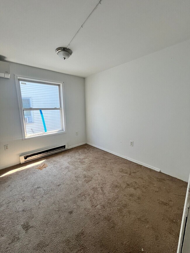 371 Whiton St - 366 Whiton St