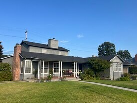 Building Photo - 470 Segovia Ave