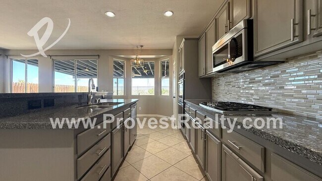 Building Photo - 9115 Honeysuckle Ave