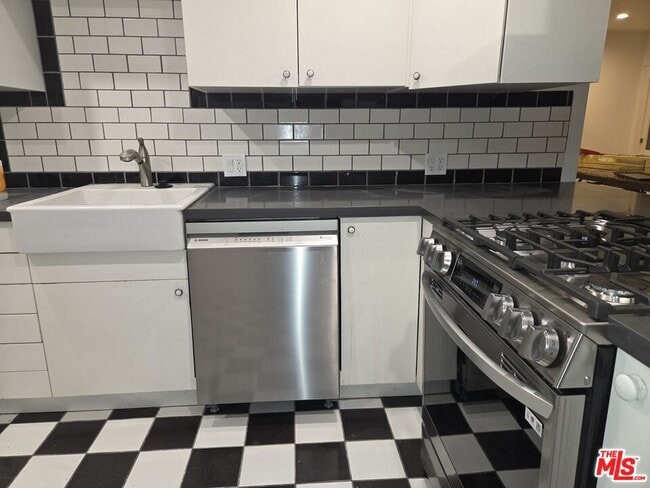 Building Photo - 838 N La Fayette Park Pl