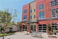 Building Photo - Live & Work Industrial Art Loft with Two C...