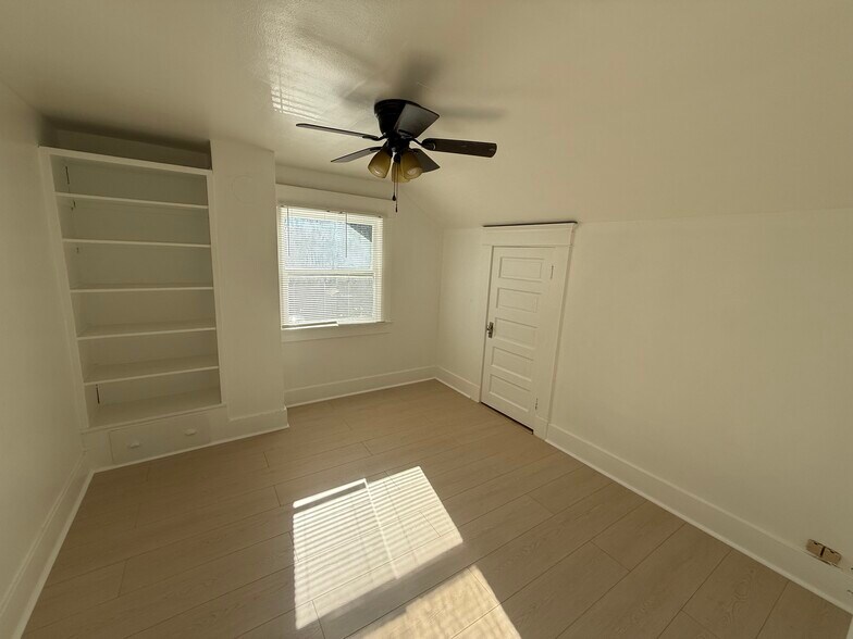 Building Photo - 563 San Francisco Ave