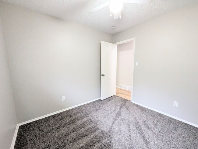 Building Photo - Great 3 Bedroom, 1 Bath Home